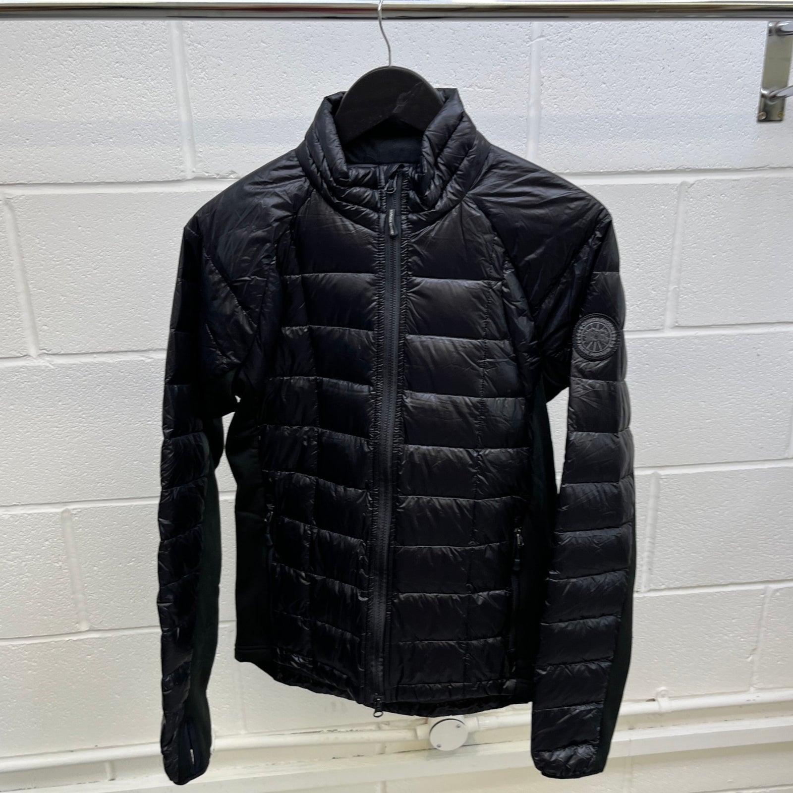 Men's Hybridge Lite Down Jacket Black Size M - Photo 8