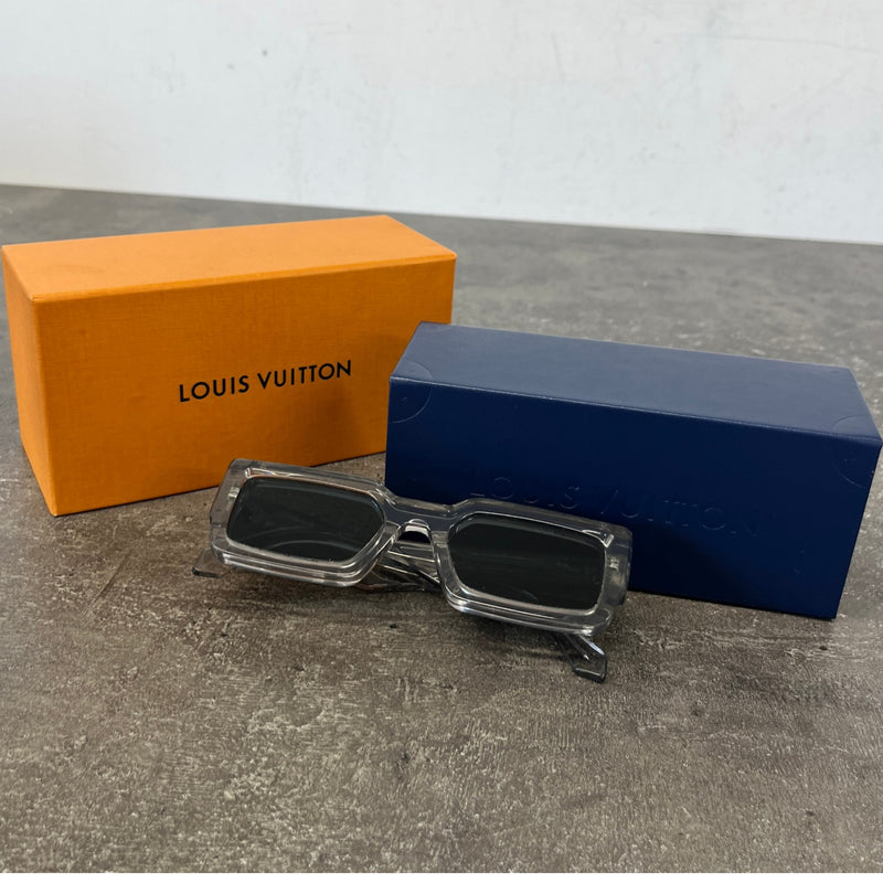 Women's Lv Clash Square Z2076W Sunglasses Grey