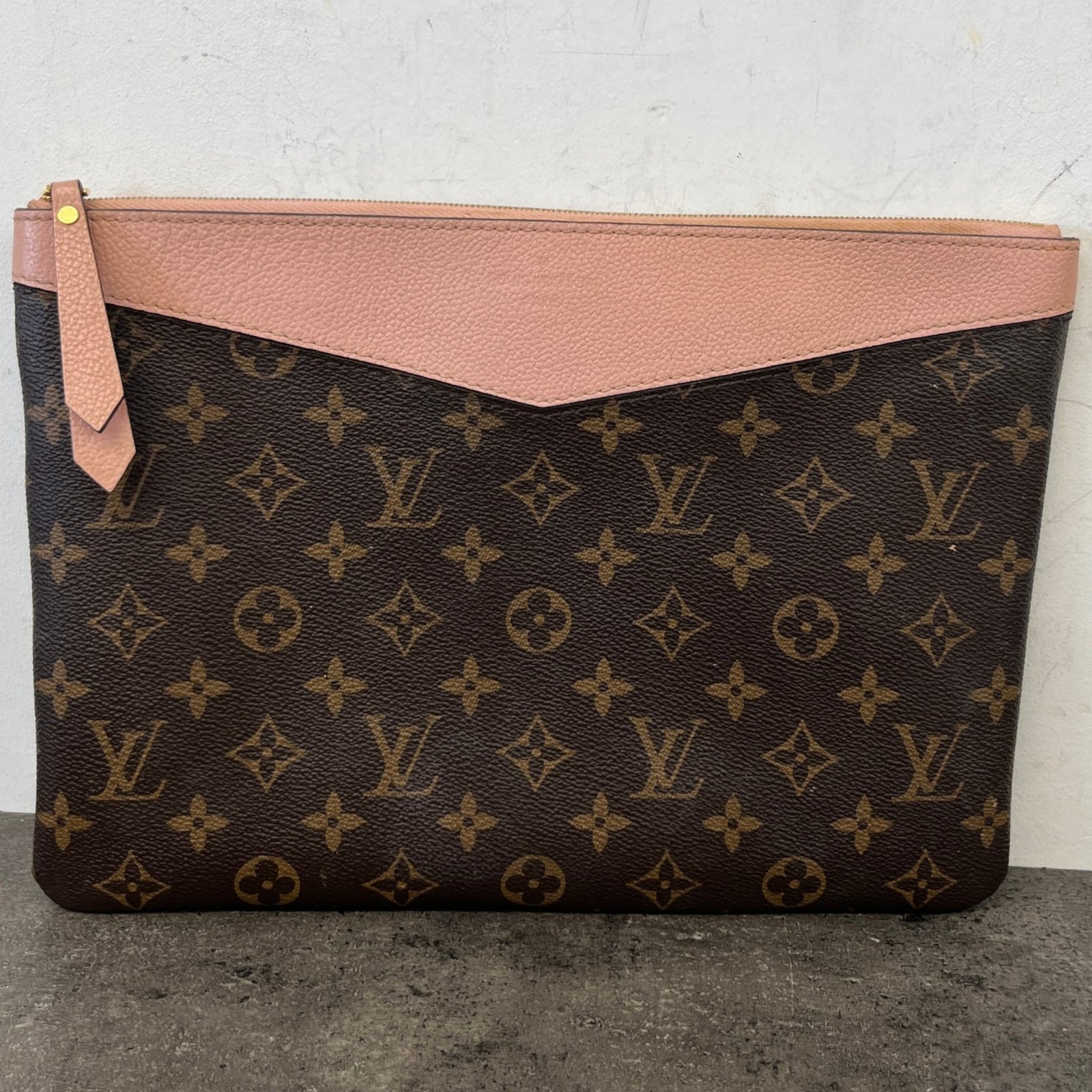 Women's Monogram Daily Pouch Brown - Photo 9