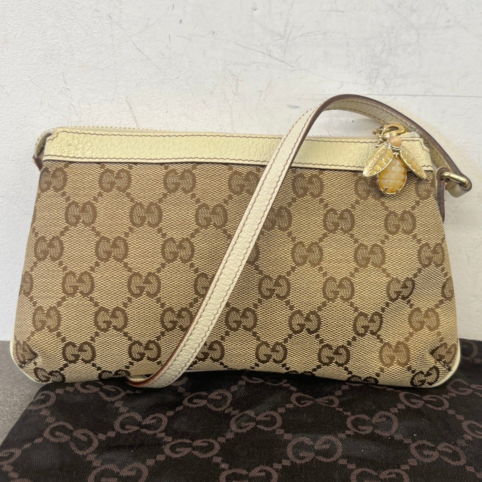 Women's Bee Pochette Clutch Beige - Photo 12