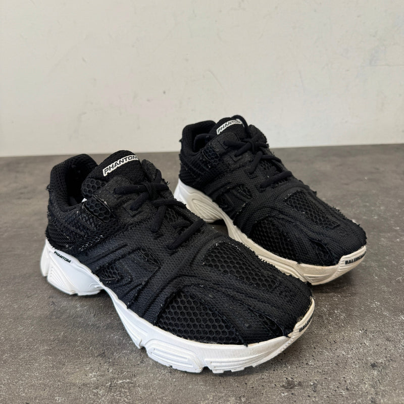 Women's Phantom Low Trainers Black Size UK 5 / EU 38