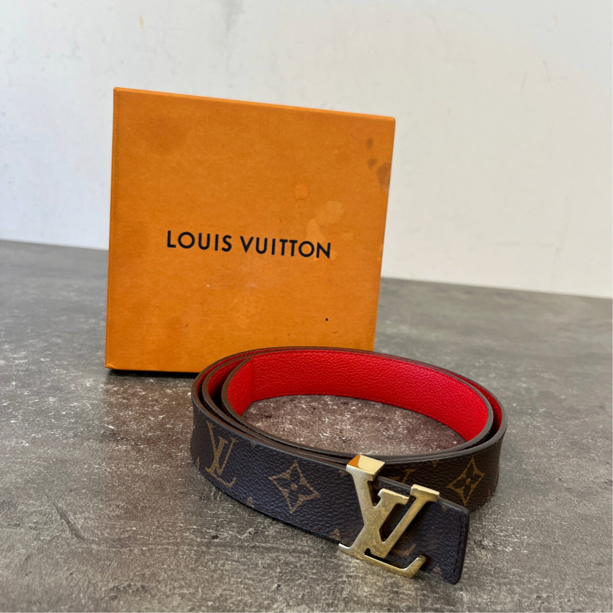 Women's Monogram LV Initiales Reversible Belt Brown Size W38 - Photo 10