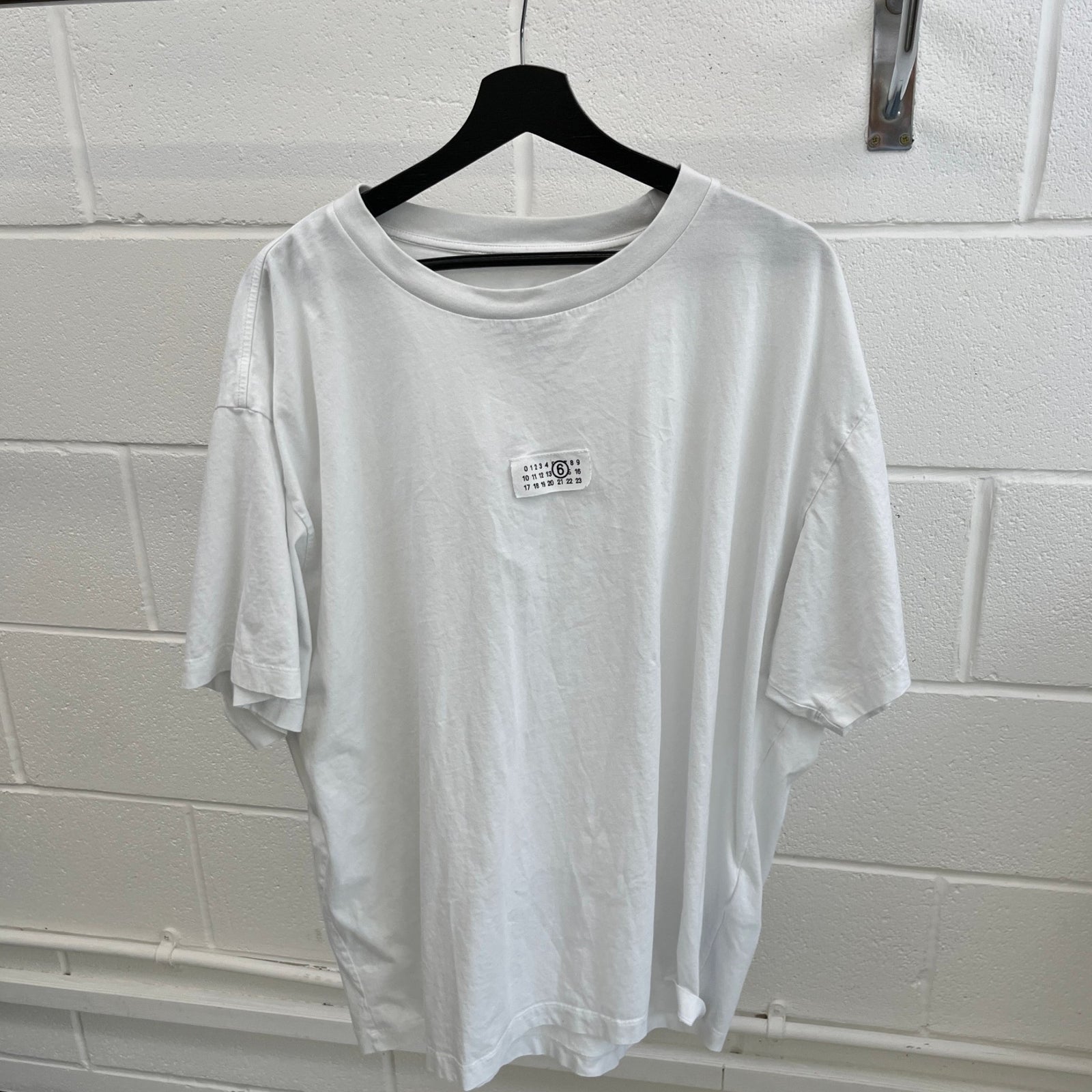 Men's Mm6 Numberic Tab T-Shirt White Size XL - Photo 7
