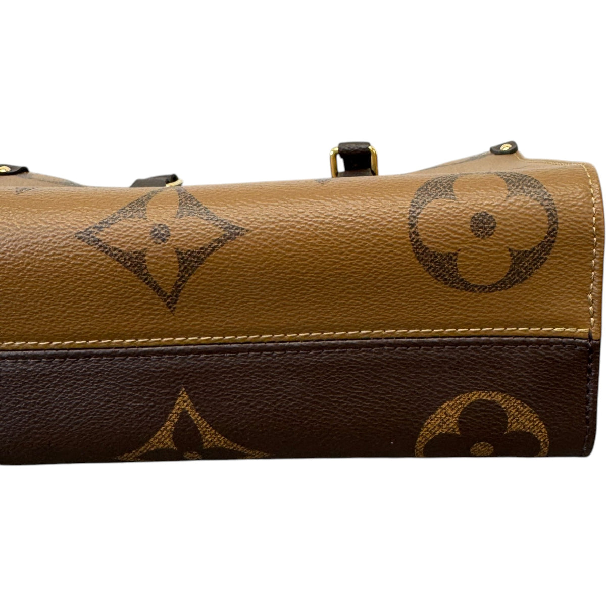 Women's Reverse Monogram On The Go East West Handbag Brown - Photo 8