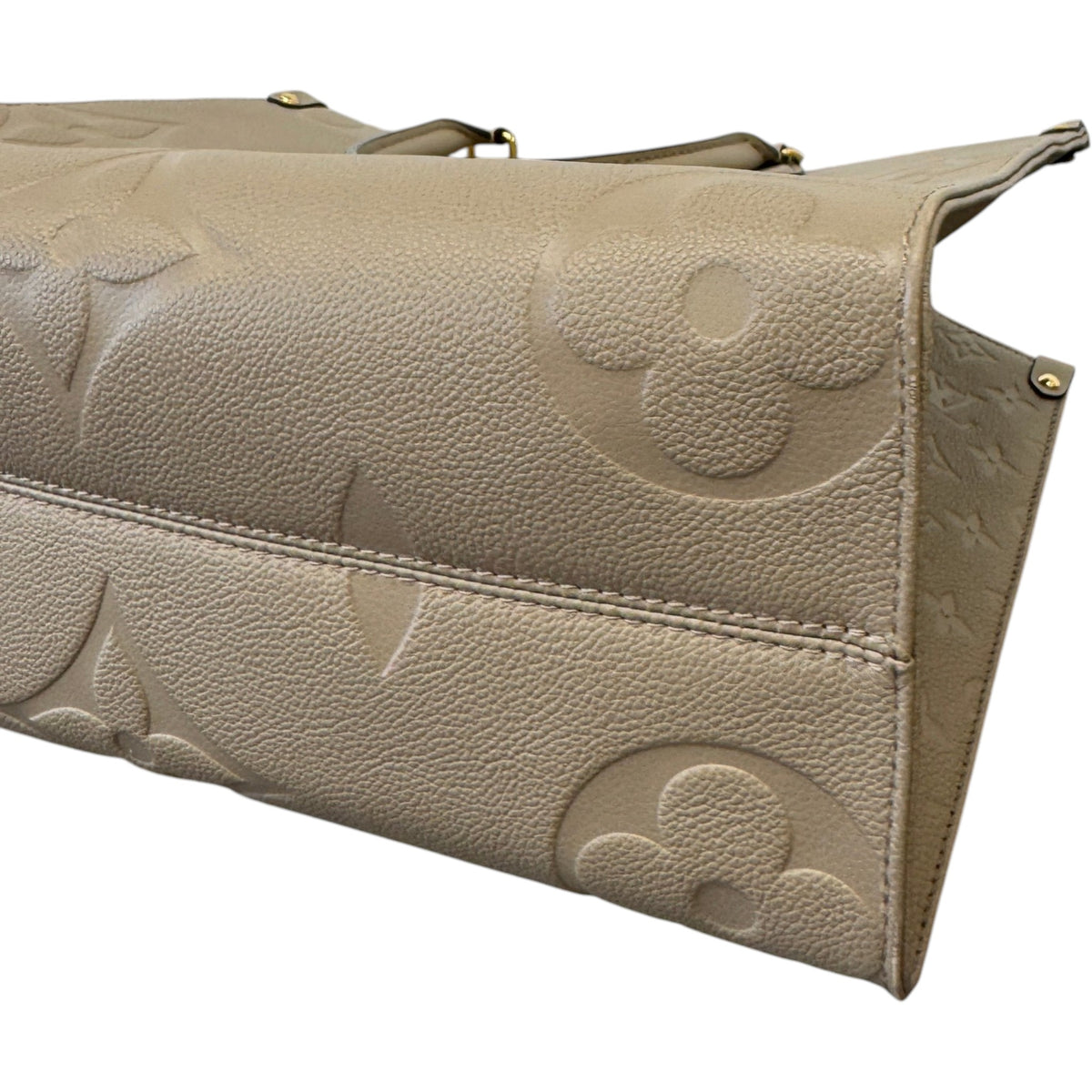 Women's Empreinte Leather OnTheGo MM Handbag Beige - Photo 9