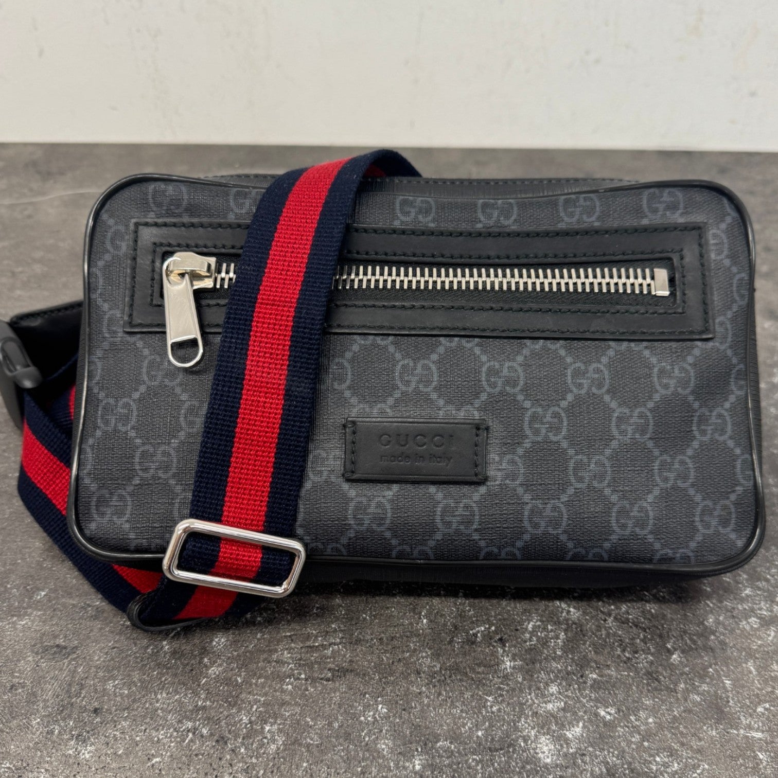Men's Gg Supreme Belt Bag Black - Photo 11