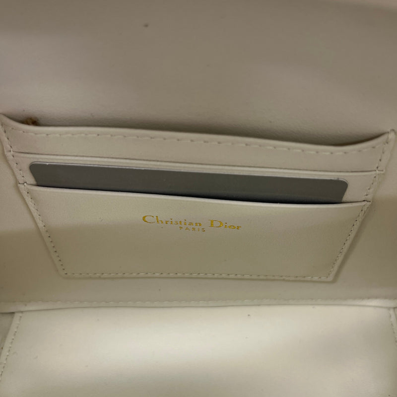 Women's Caro Box Quilted Macrocannage Bag White