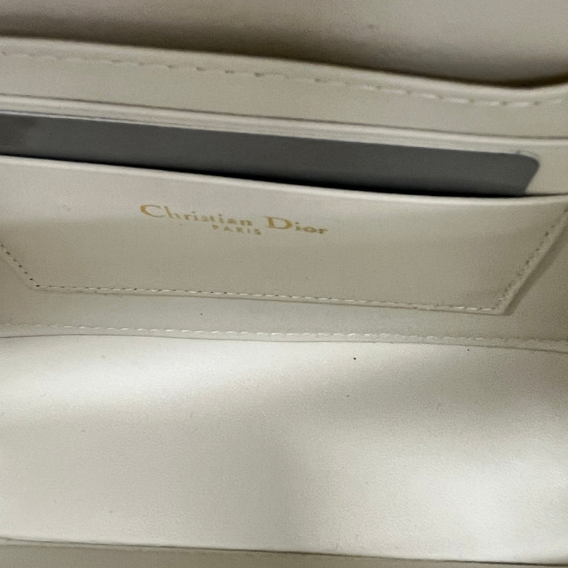 Women's Caro Box Quilted Macrocannage Bag White