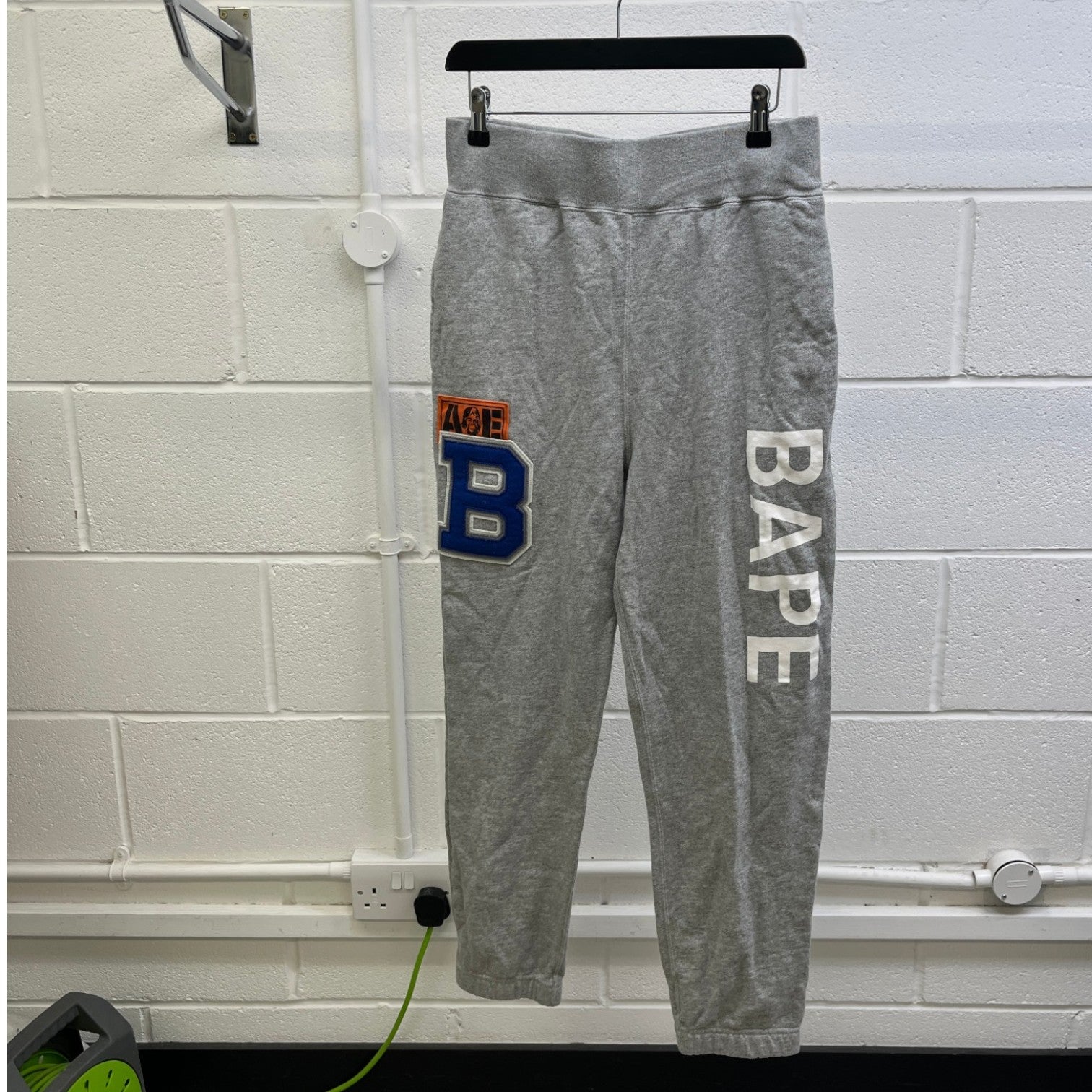 Men's Patch Logo Joggers Grey Size S - Photo 9