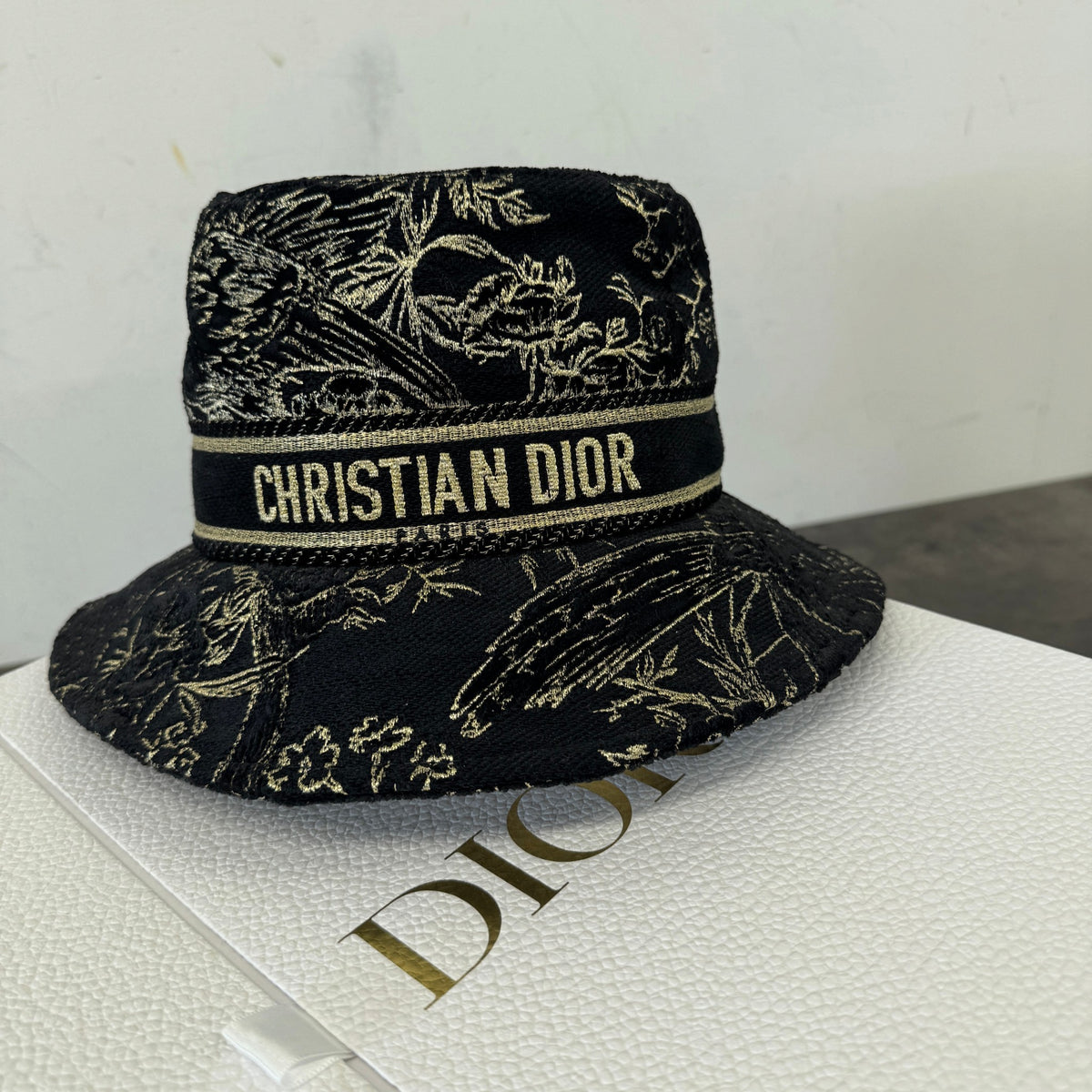 Men's D-Bobby Small Brim Bucket Hat Black Size M - Photo 7