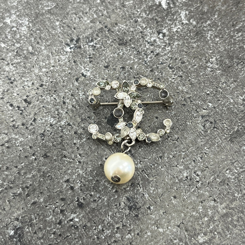 Women's Interlocking CC Brooch Brooch Silver