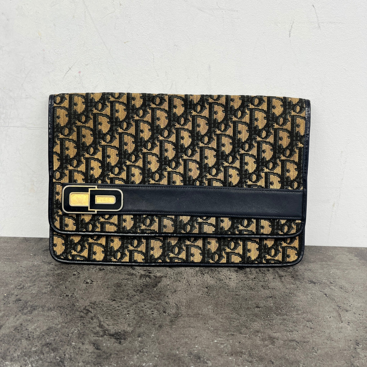 Women's Oblique Clutch Navy - Photo 9