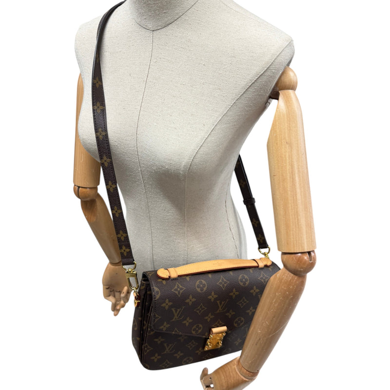 Women's Monogram Pochette Métis Handbag Brown