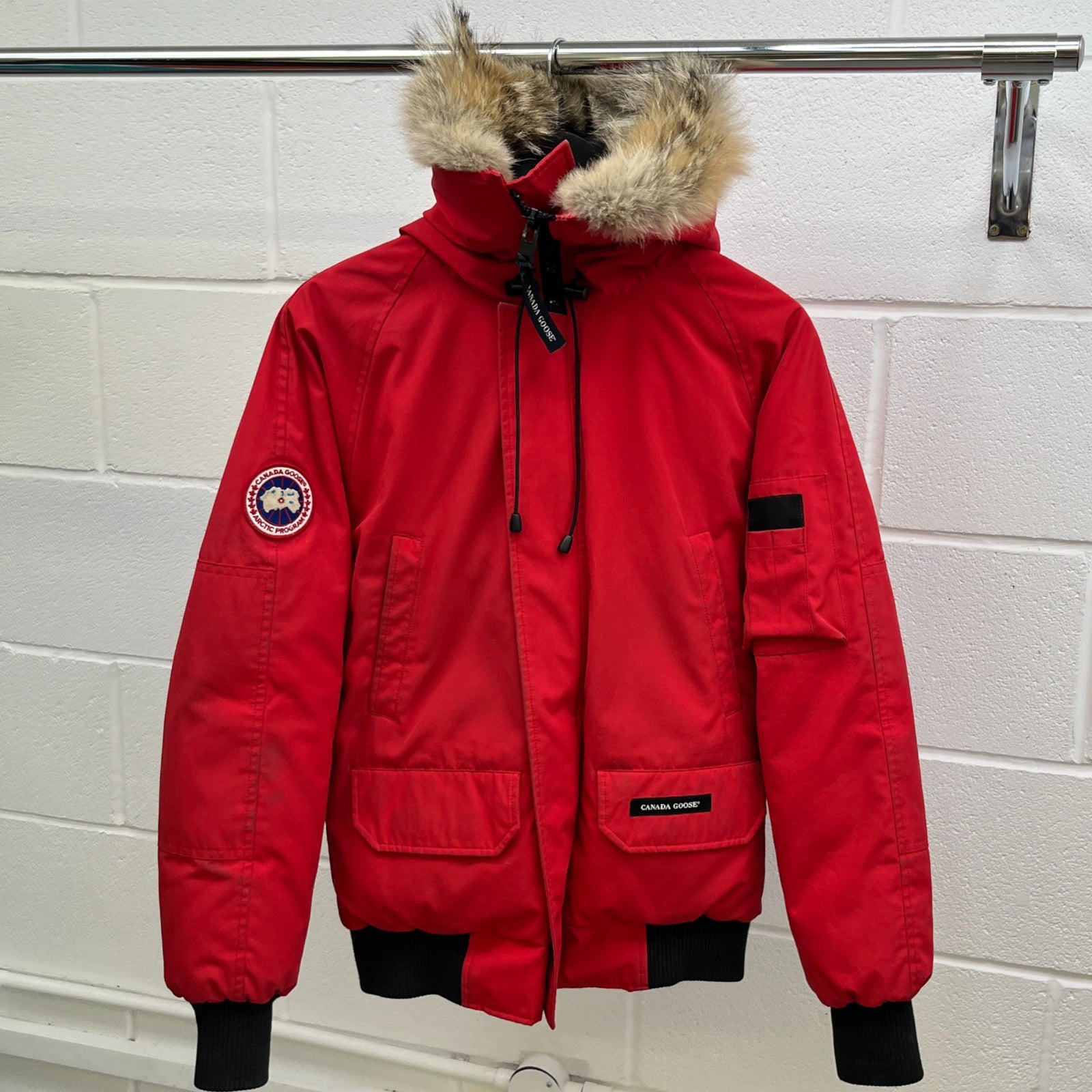 Men's Chilliwack Bomber Down Jacket Red Size XS - Photo 9