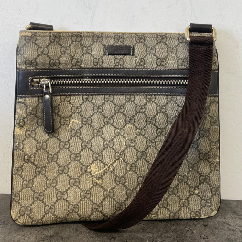 Men's Gg Supreme Messenger Bag Beige