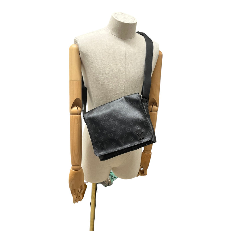 Men's Monogram Eclipse District Pm Messenger Bag Black