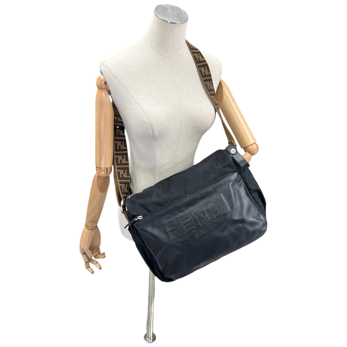Women's FF Monogram Baby Changing Travel Bag Black - Photo 2