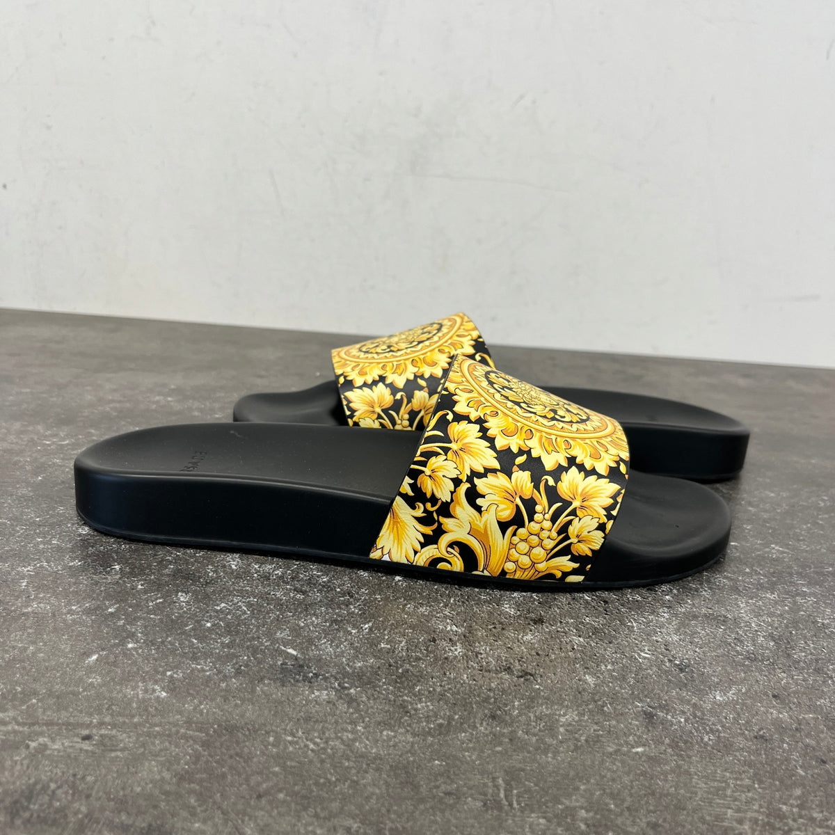 Men's Barocco Medusa Slides Black Size UK 7 / EU 41 - Photo 11