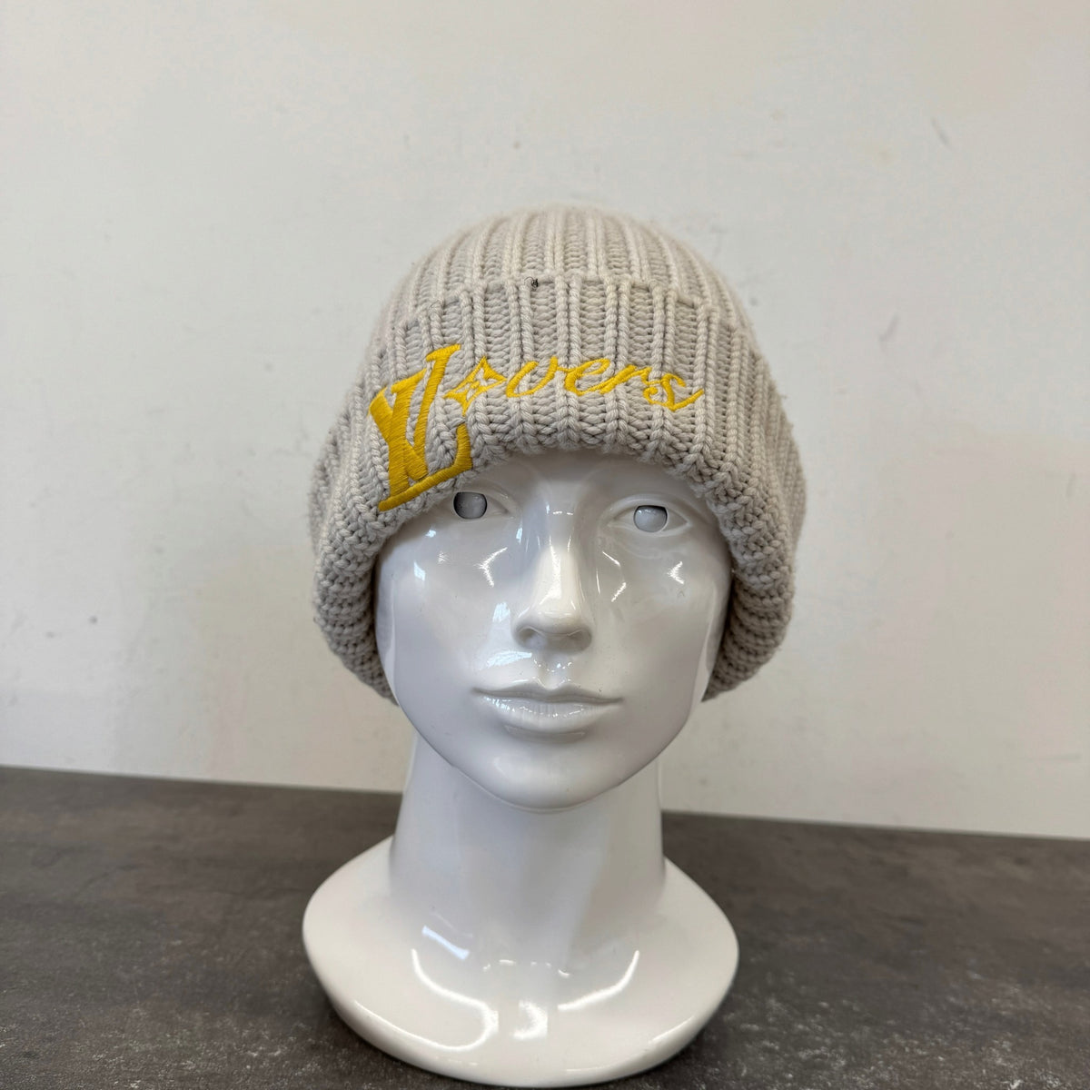 Men's LV Vers Beanie Grey - Photo 12