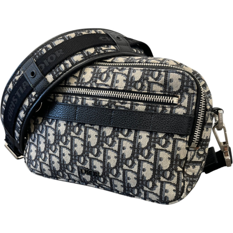 Men's Oblique Safari Messenger Bag Navy