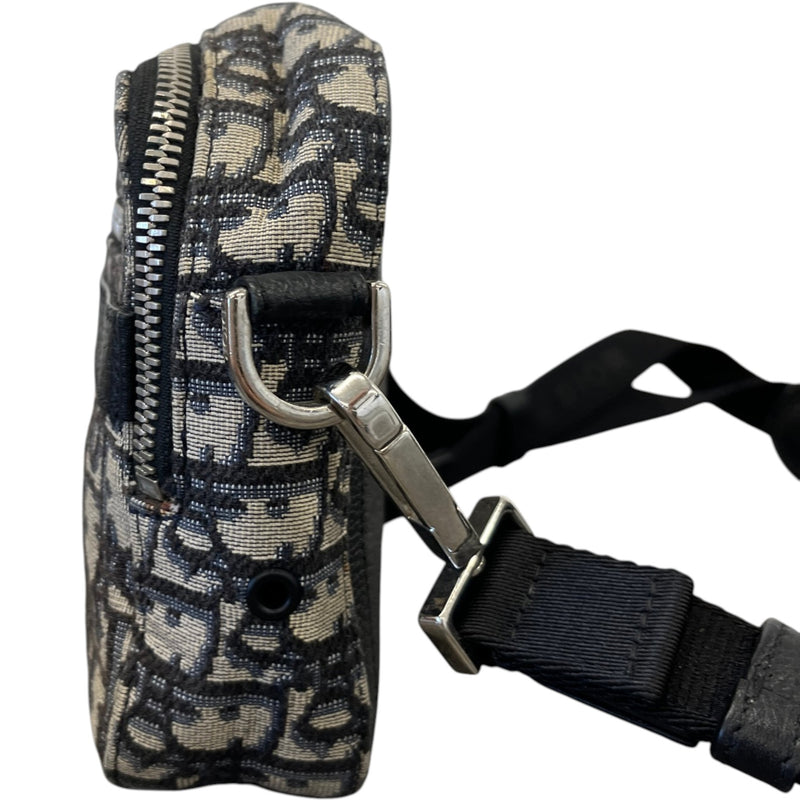 Men's Oblique Safari Messenger Bag Navy