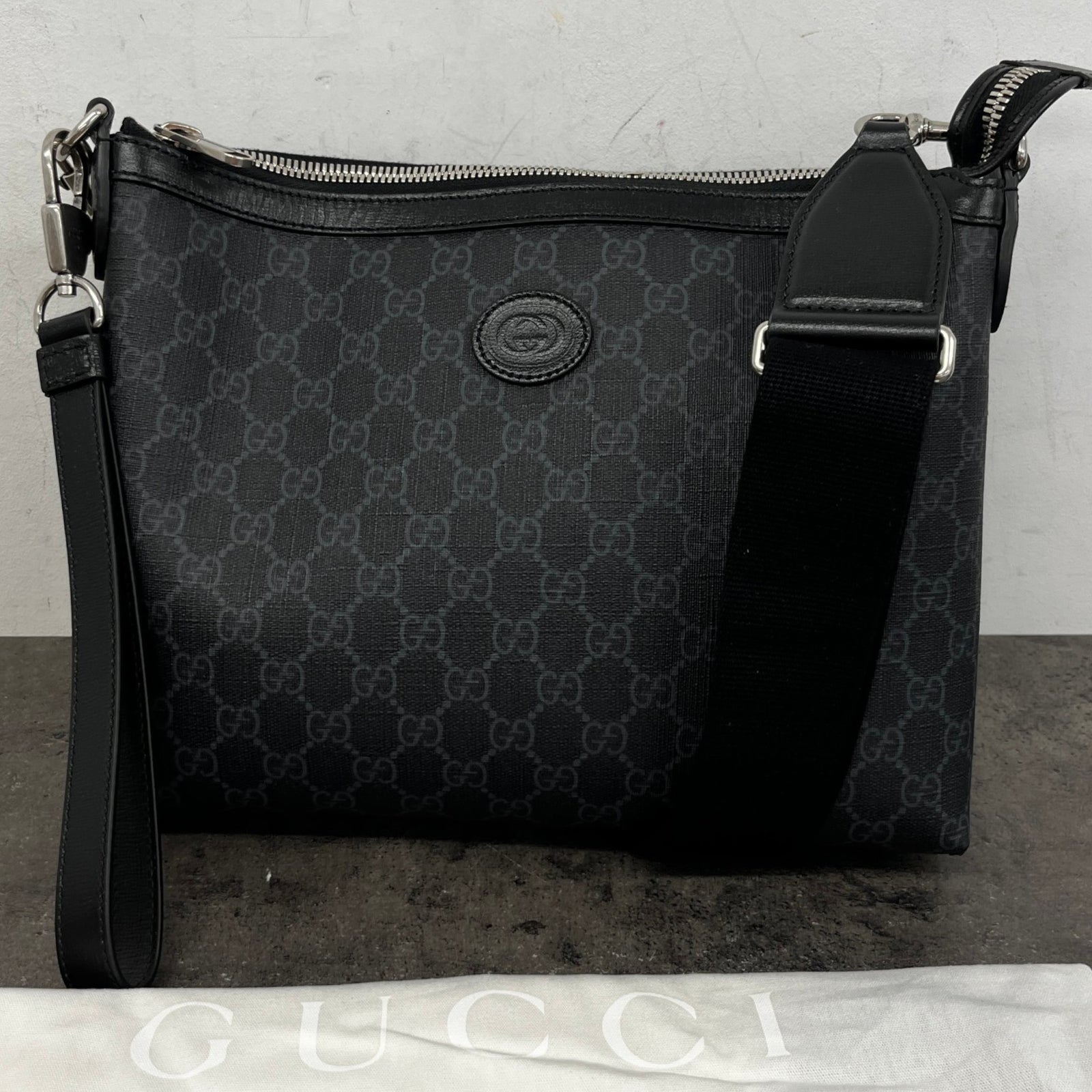 Men's Gg Supreme Crossbody Bag Black - Photo 10
