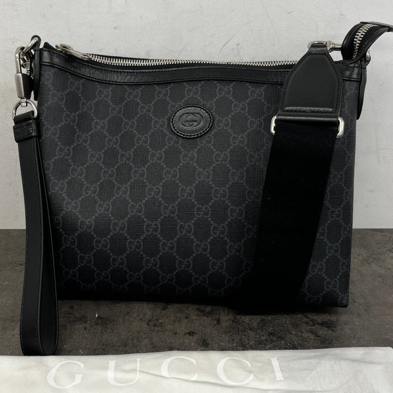 Men's Gg Supreme Crossbody Bag Black