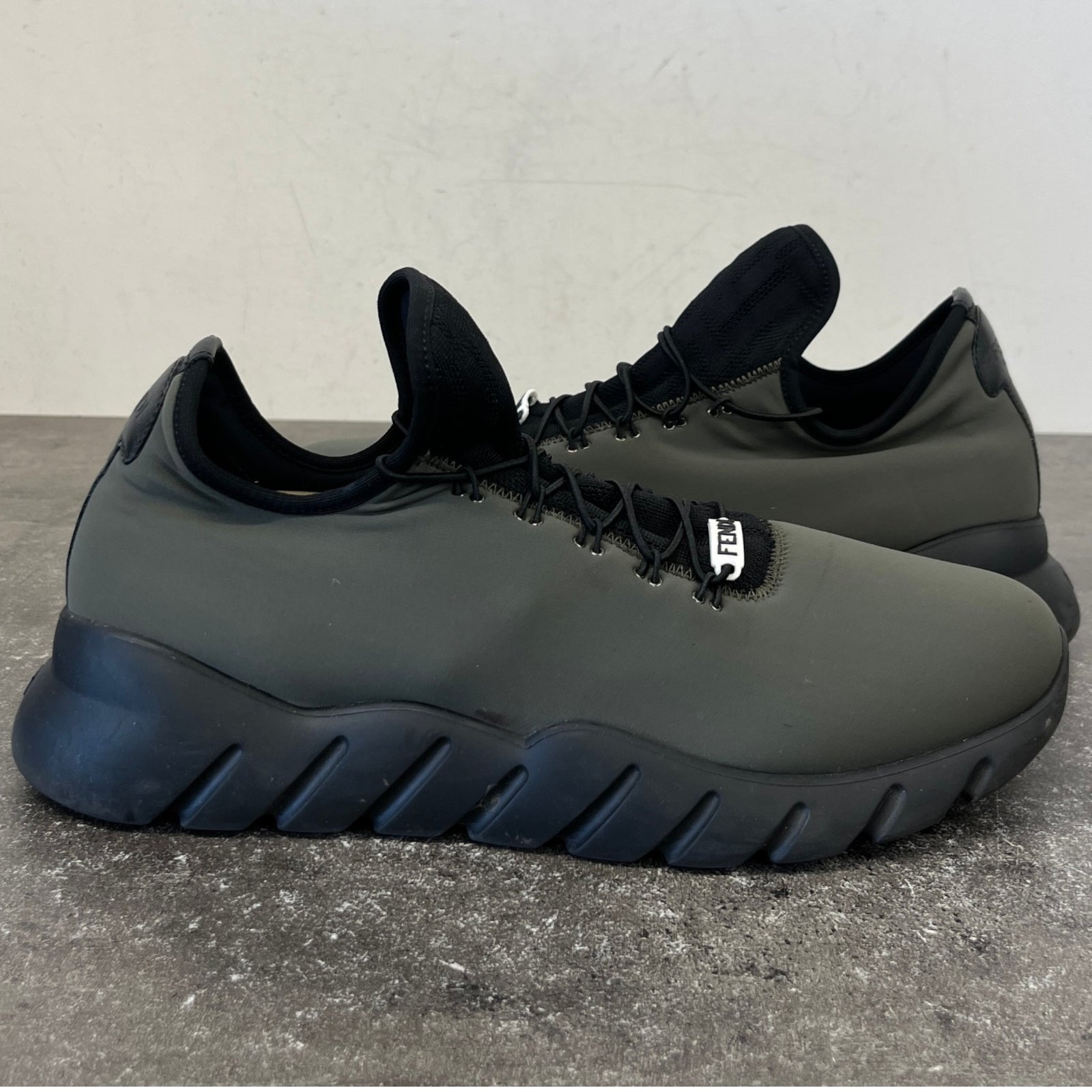 Men's Flow Low Trainers Black Size UK 7 / EU 41 - Photo 12