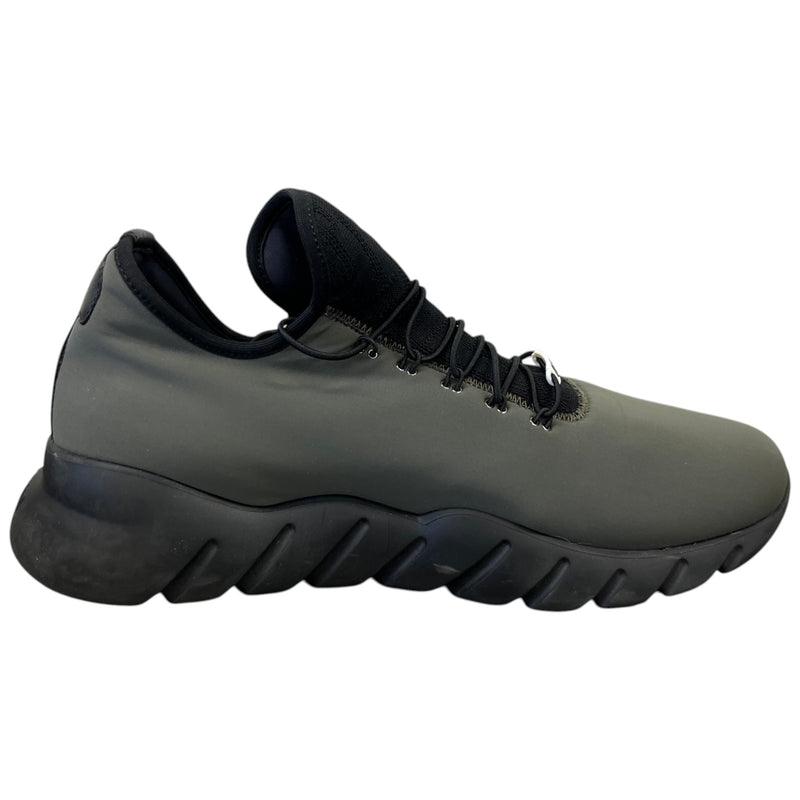 Men's Flow Low Trainers Black Size UK 7 / EU 41