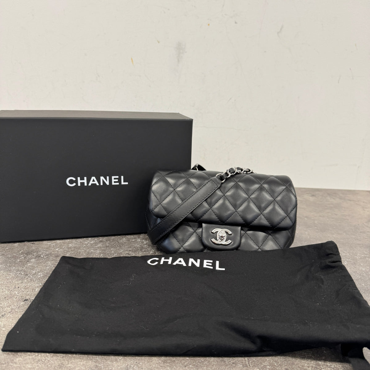 Women's Quilted CC Belt Bag Black - Photo 10