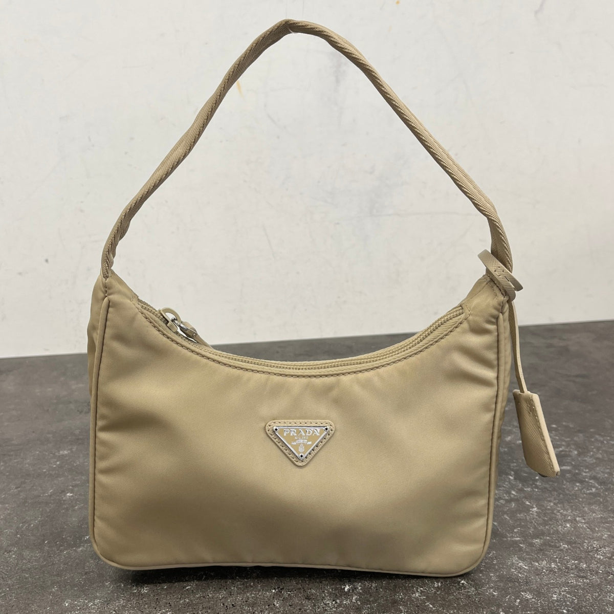Women's Re-Edition 2000 Re-Nylon Handbag Beige - Photo 12