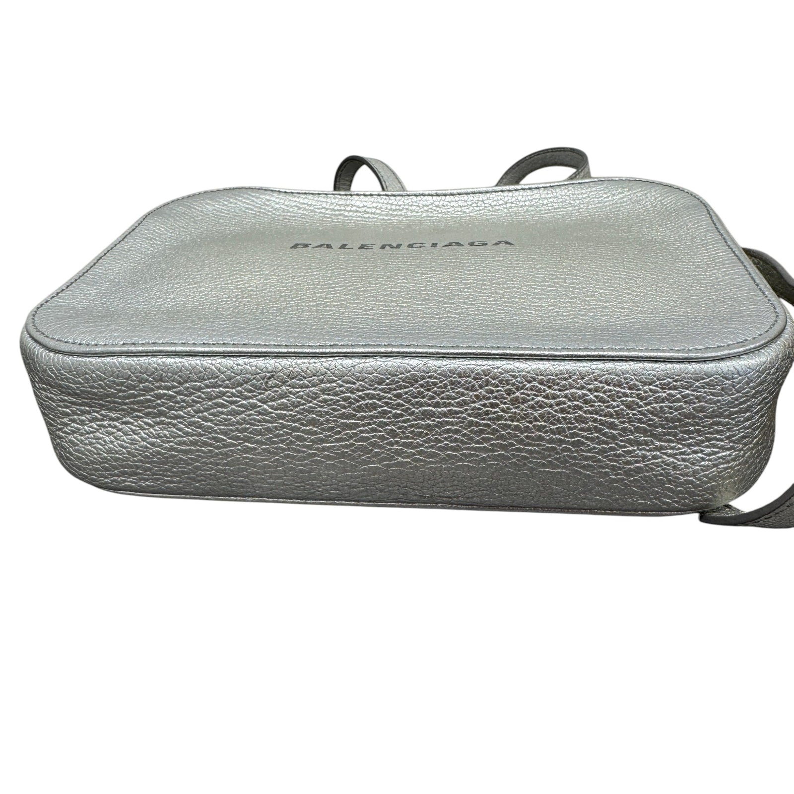 Women's Logo Print Camera Bag Silver - Photo 8