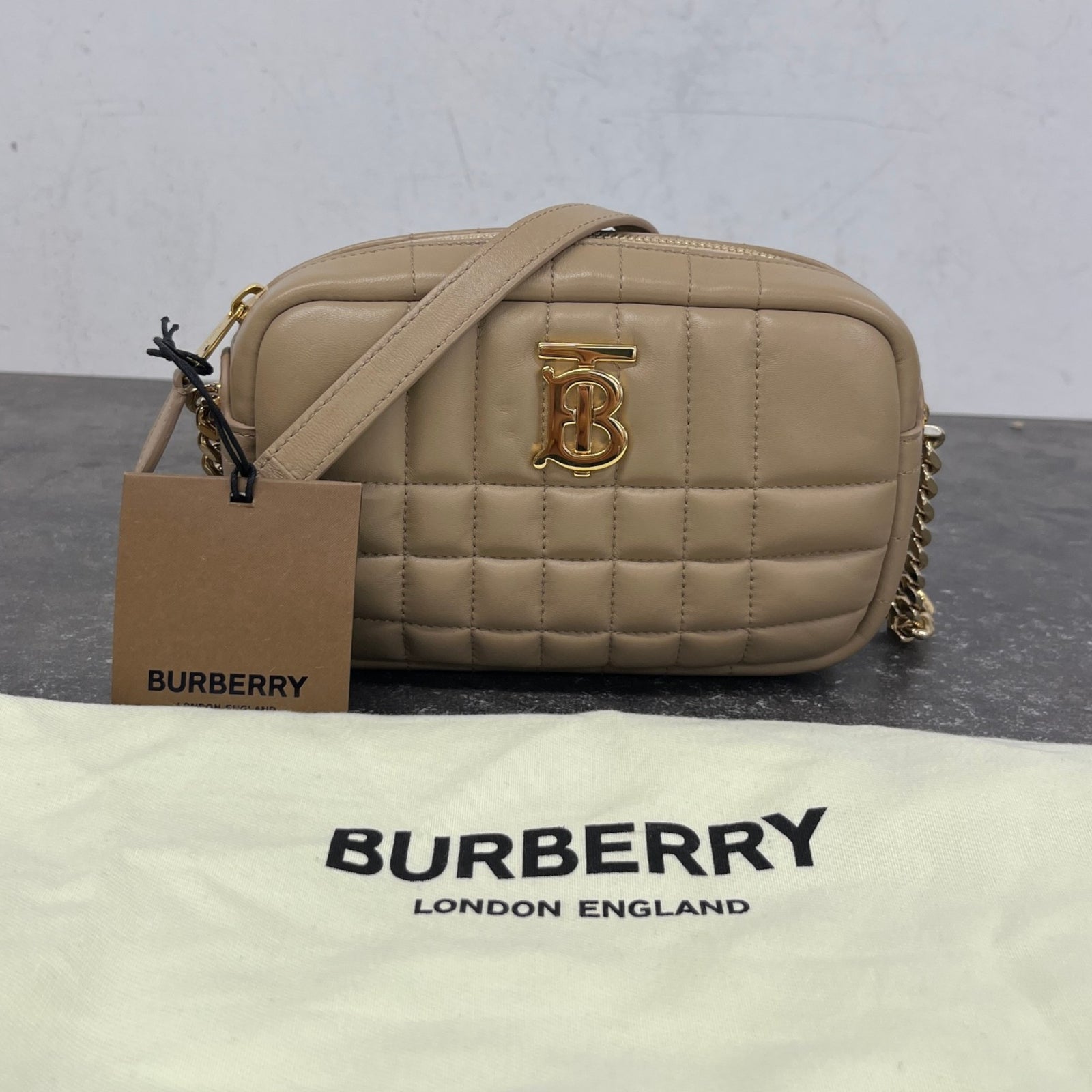 Burberry Women's Lola Camera Bag Beige - Photo 16