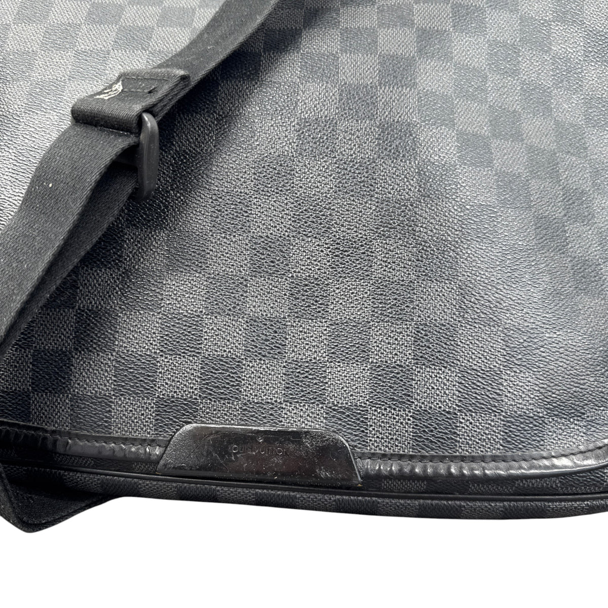 Men's Damier Graphite Daniel MM Messenger Bag Black - Photo 10