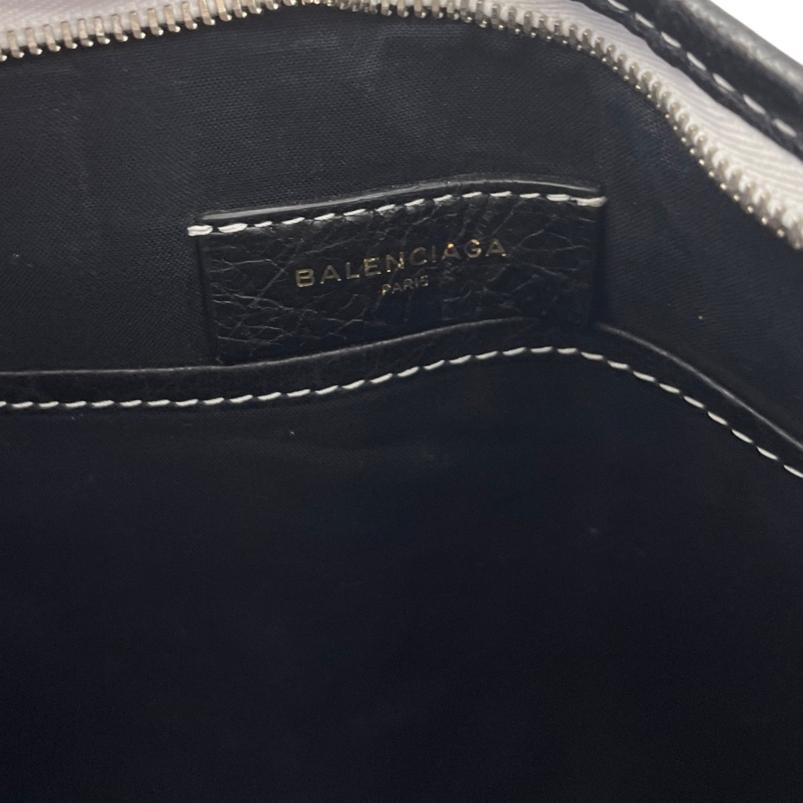Women's Bazar Striped Pouch Black - Photo 10