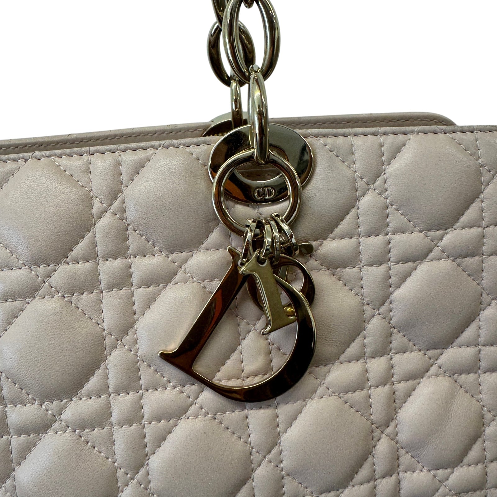 Women's Cannage Quilted Medium Shopping Tote Bag Pink - Photo 5