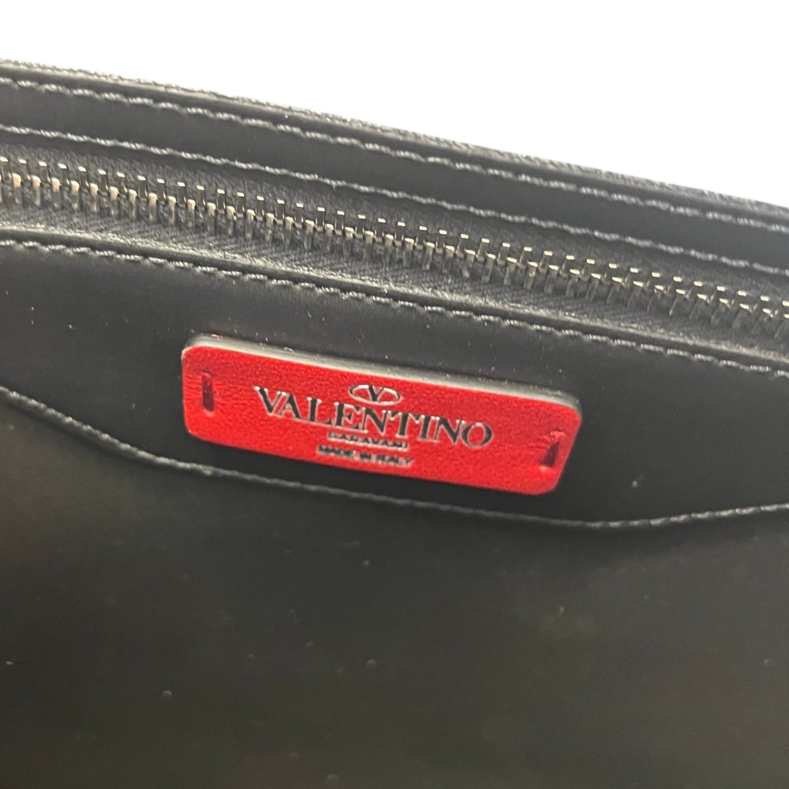 Women's Vltn Calfskin Pouch Black - Photo 11