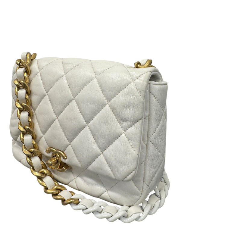 Women's Matelasse Chain Shoulder Crossbody Bag White