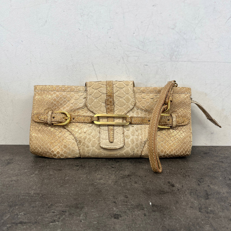 Women's Tulita Charm Clutch Gold