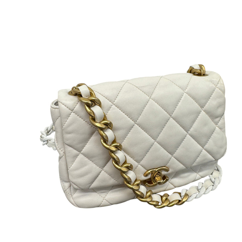 Women's Matelasse Chain Shoulder Crossbody Bag White