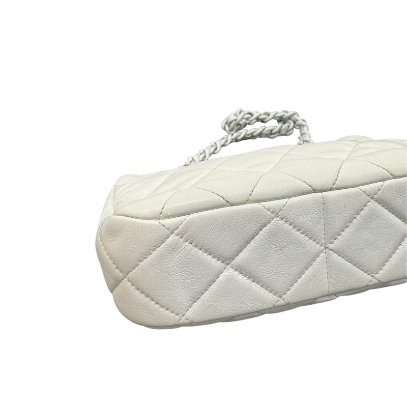 Women's Matelasse Chain Shoulder Crossbody Bag White