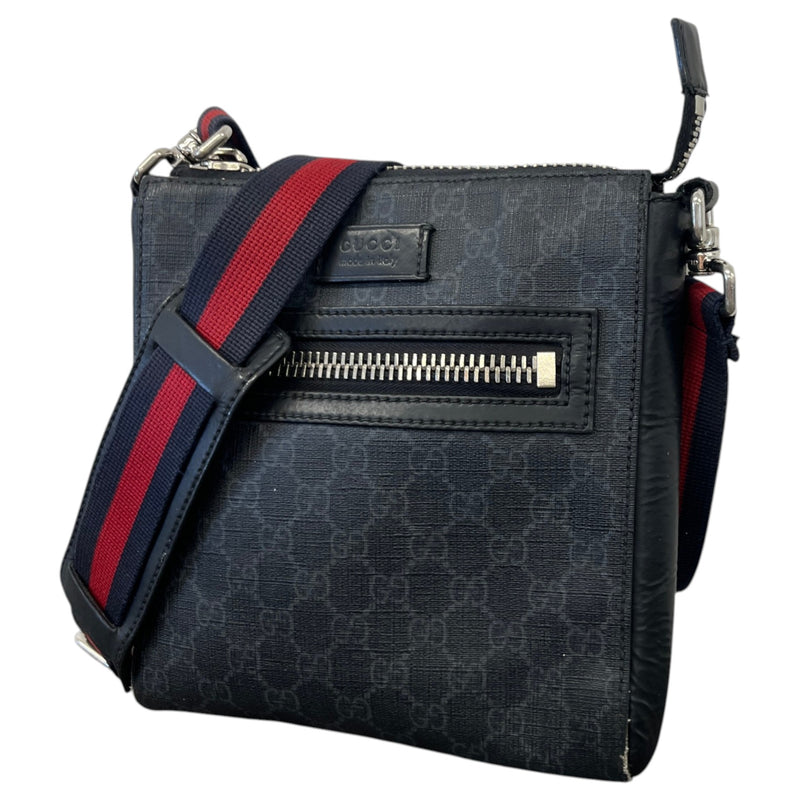 Men's Gg Supreme Messenger Bag Black