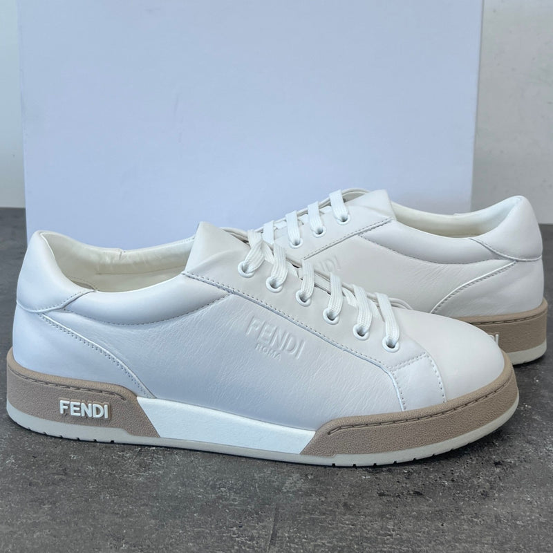 Men's Embossed Logo Low Trainers White Size UK 7 / EU 41