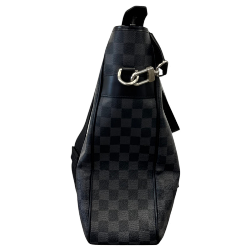 Men's Damier Graphite Tadao Tote Travel Bag Black