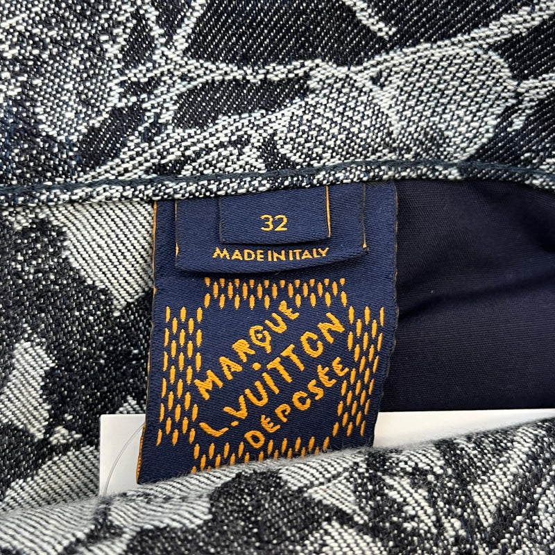 Men's Monogram Foliage Jacquard Shorts Black Size Waist 32"