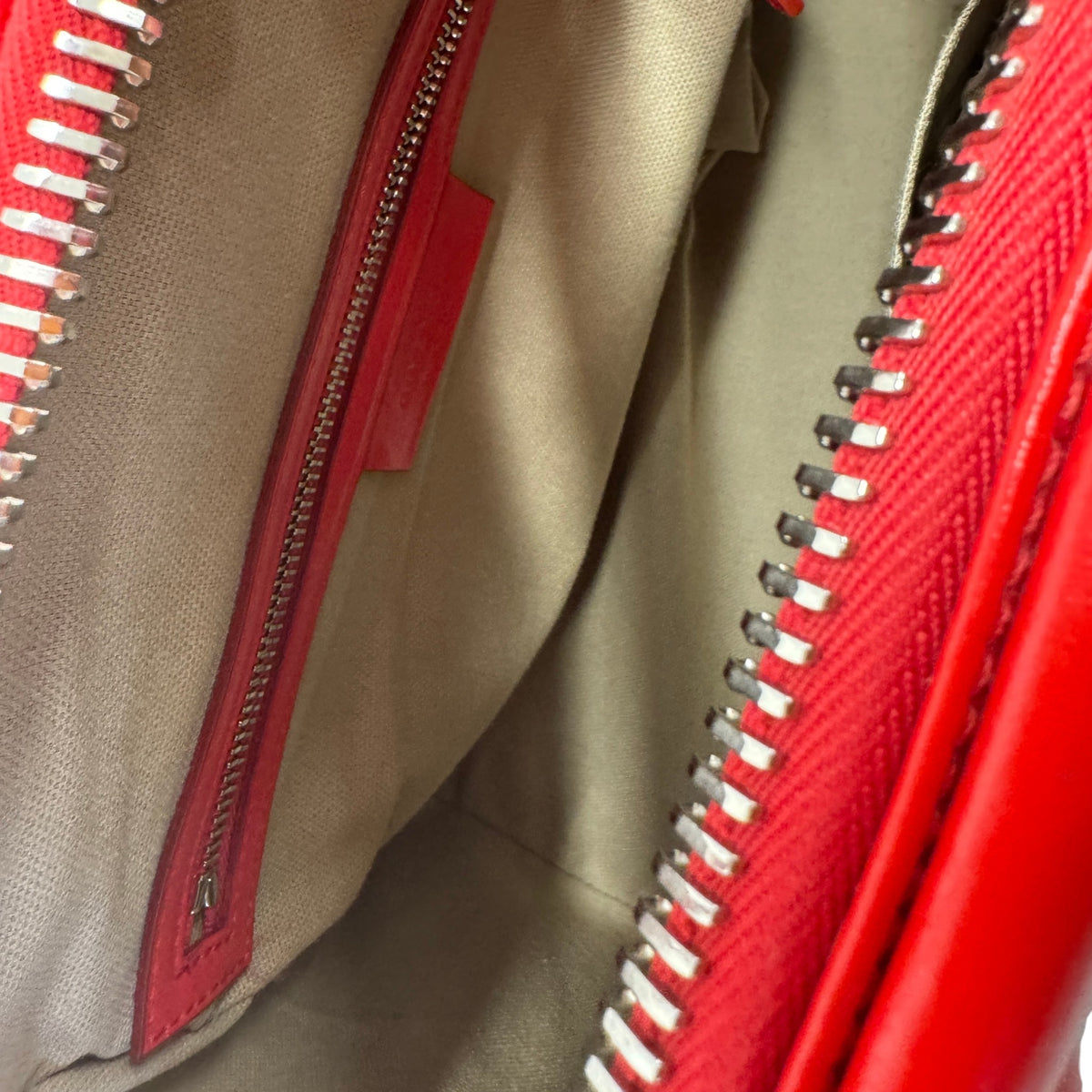 Women's Antigona Handbag Red - Photo 10