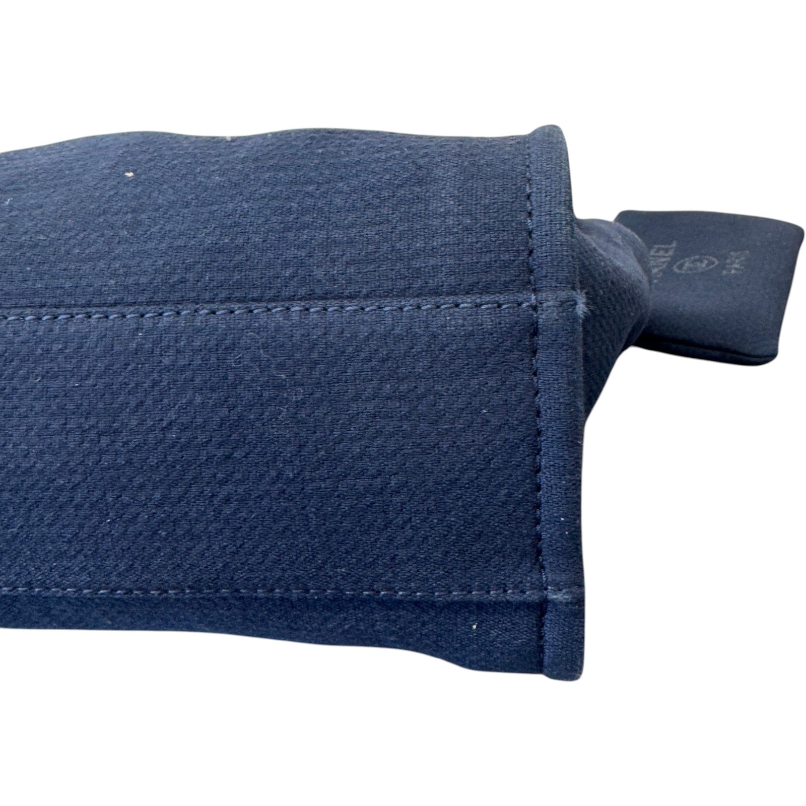 Women's Medium Deauville Tote Handbag Navy - Photo 13