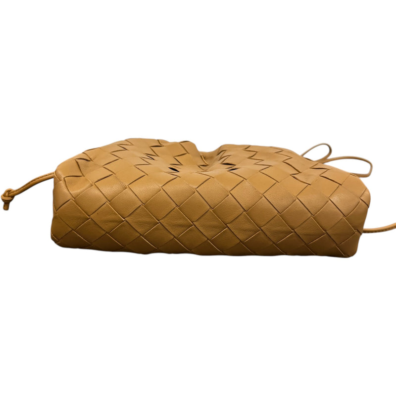 Women's Intrecciato Woven Crossbody Pouch Tan