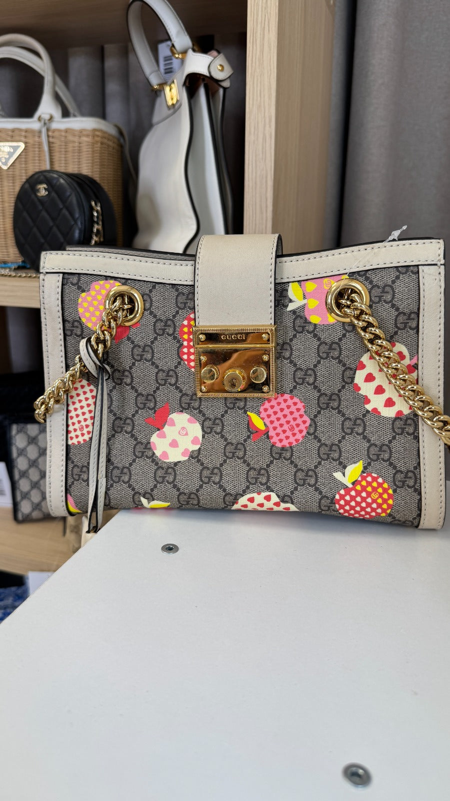 Women's Small GG Supreme Apple Heart Padlock Tote Bag Beige - Photo 14
