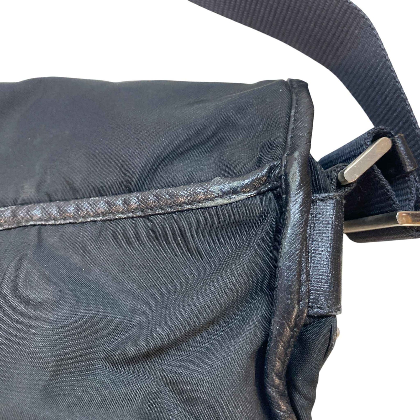 Men's Tessuto Buckle Messenger Bag Black - Photo 9